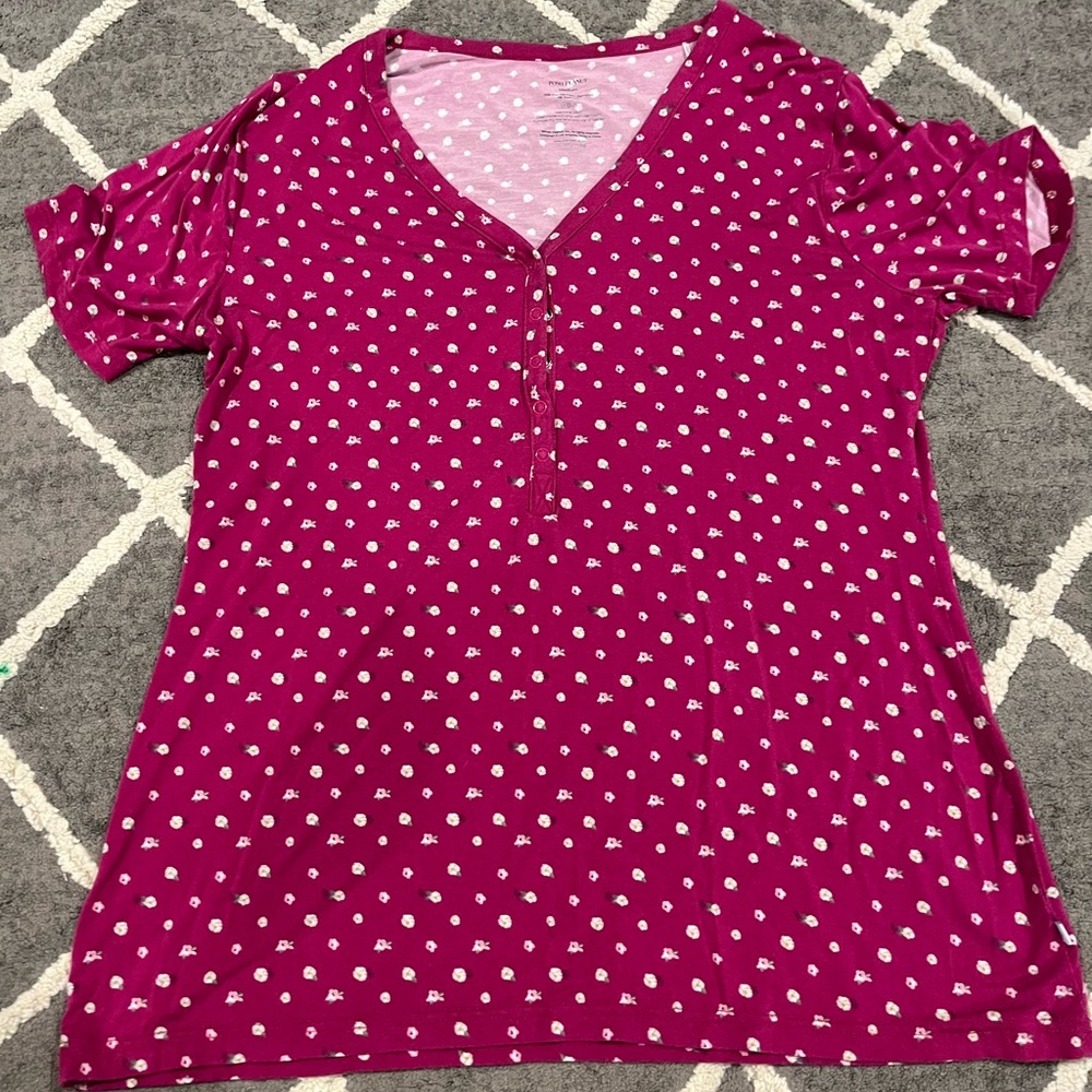 EUC Women’s Posh Peanut top